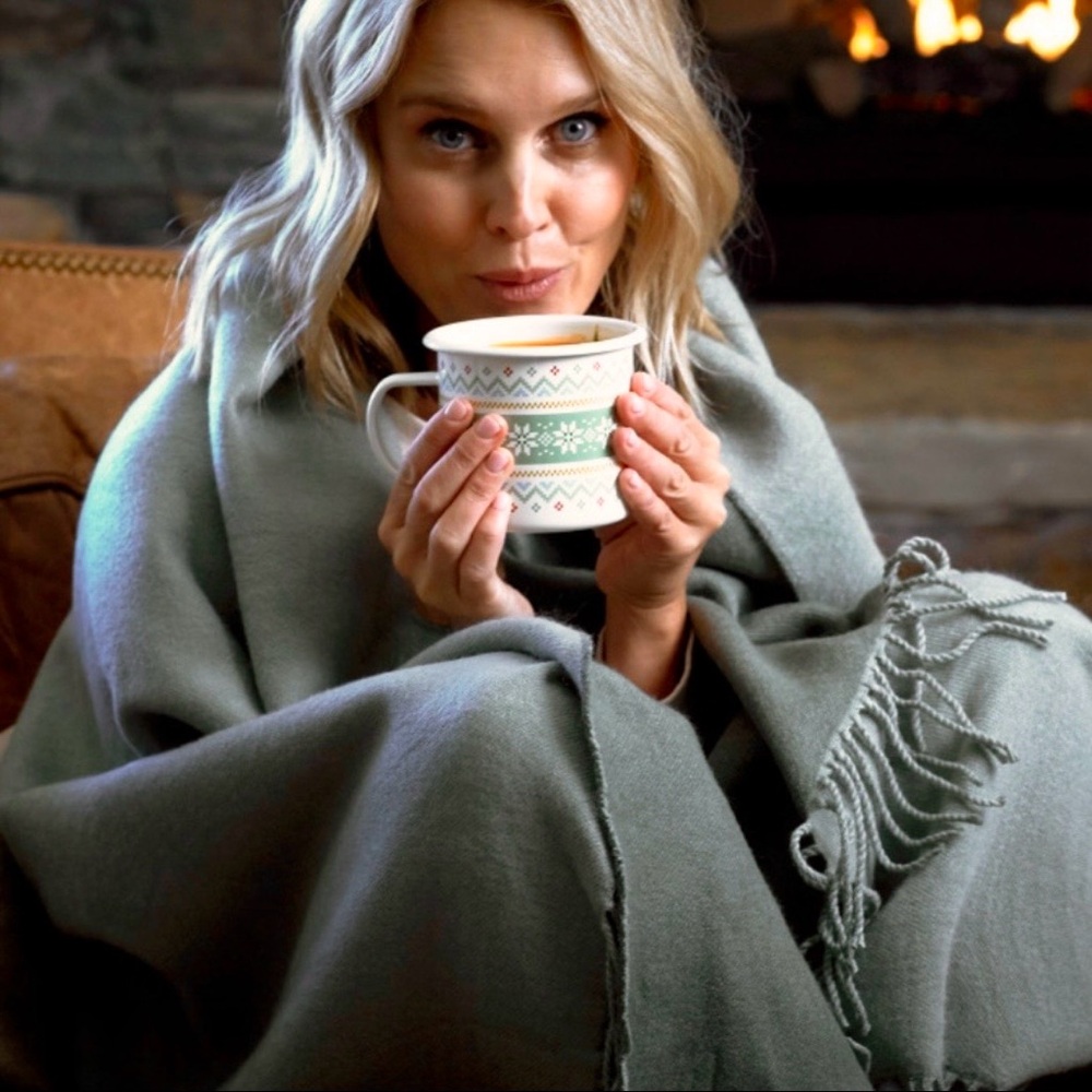 🆕💕Spoonful Of Comfort Luxe Woven Throw With Fringes • Color Moss / Forest Green